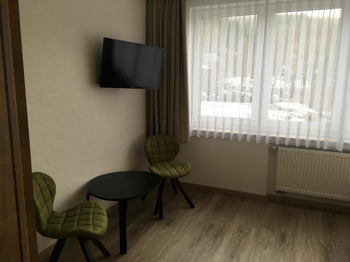 Hotel-Pension Zum Paradies Willingen  Kültér fotó