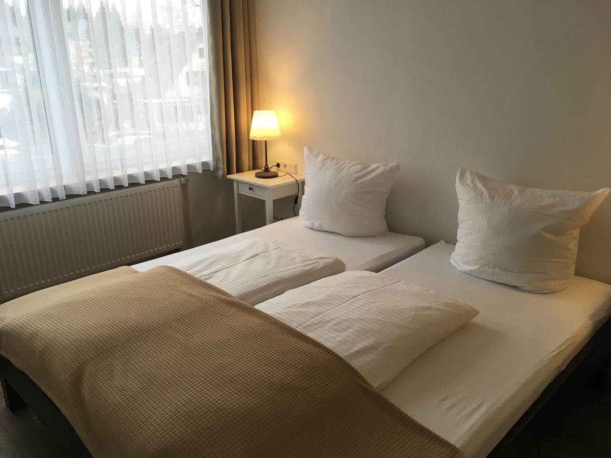 Hotel-Pension Zum Paradies Willingen  Kültér fotó